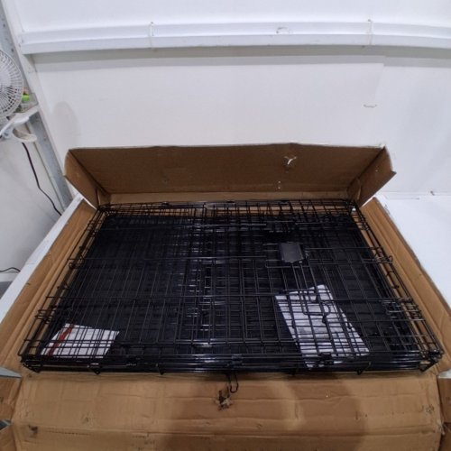 AMAZON BASICS DURABLE, FOLDABLE METAL WIRE PET CRATE WITH TRAY, PORTABLE AND STURDY FOR TRAVEL, SINGLE DOOR, DIVIDER PANEL - 36" - BLACK (MODEL: B09G4P3ZGM) image 2
