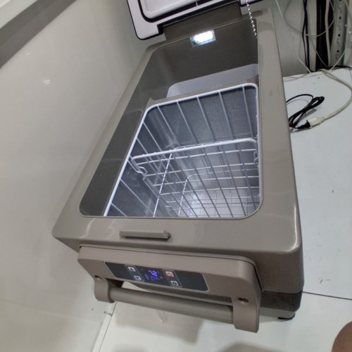 EUHOMY ELECTRIC COOLER REFRIGERATOR FRIDGE/FREEZER WITH APP CONTROL - 55L CAP - 12V - BLACK/GREY (MODEL: CF001-55GR-CAEH) image 4