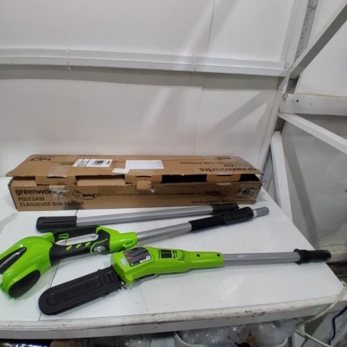 GREENWORKS EXTENDABLE CORDLESS ELECTRIC POLE FOR SAW - 40V - FOR 8" BLADE - EXTENDS TO 8FT - GREEN - (MODEL: 1400017) image 2