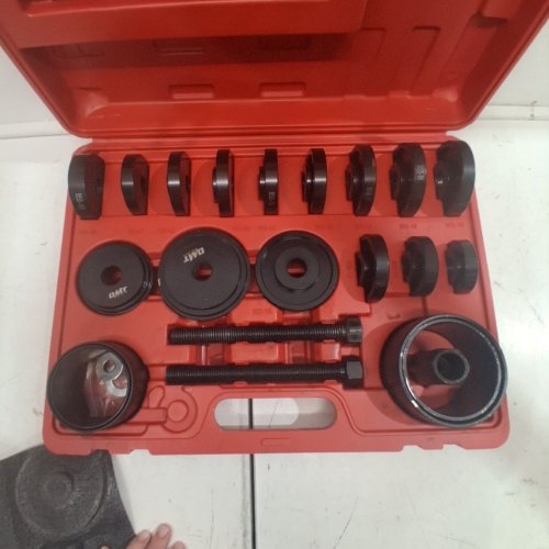 24PC ORION MOTOR TECH OMT WHEEL BEARING PRESS KIT FOR FRONT WHEEL DRIVE BEARING REMOVAL & INSTALLATION - WHEEL BEARING PULLER TOOL SET WITH SLIDING SCREWS UNIVERSAL BUSHINGS SLEEVES STORAGE CASE (FBA_701) image 3
