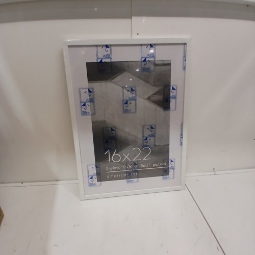 AMERICANFLAT STREAMLINE COLLECTION THIN STURDY PICTURE FRAME WITH POLISHED PLEXIGLASS - 16" X 22" WITHOUT MAT, 12" X 18" WITH MAT - WHITE image 3