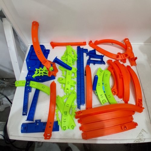 HOT WHEELS ACTION EPIC CRASH DASH TOY CAR TRACK SET - BLUE/GREEN/ORANGE (MODEL-HNL97) image 4