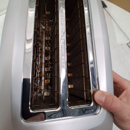 BREVILLE LIFT & LOOK 4-SLICE LONG SLOT SMART TOASTER - STAINLESS STEEL (MODEL: BTA830XL) image 4