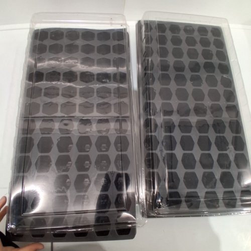 (2) MCKENZIE PRO-HEX PLANT STARTING TRAYS WITH DOMES - 72 CELL EACH - BLACK (ITEM: BC390507) image 5