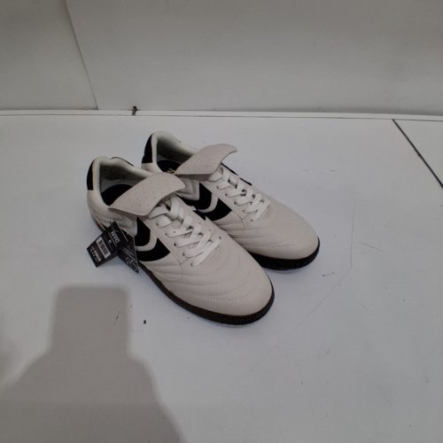 MEN'S MADDEN NYC CASUAL SNEAKERS - 8 - WHITE / BLACK (MODEL: 12MUIRWR25) image 3