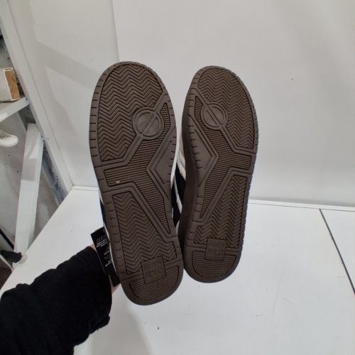 MEN'S MADDEN NYC CASUAL SNEAKERS - 8 - WHITE / BLACK (MODEL: 12MUIRWR25) image 4