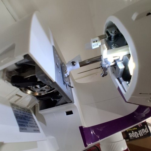 SINGER M3500 32 STITCH SEWING MACHINE - WHITE/PURPLE (MODEL: M3500) image 2