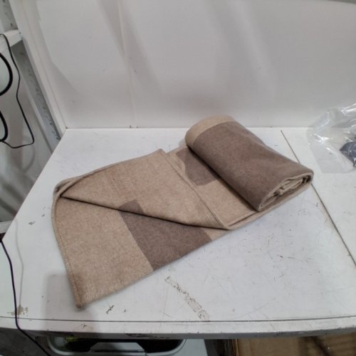 CHALET DECOR WOVEN THROW BLANKET - 60" X 70" - BROWN / BEIGE (STYLE : 1901560) image 3