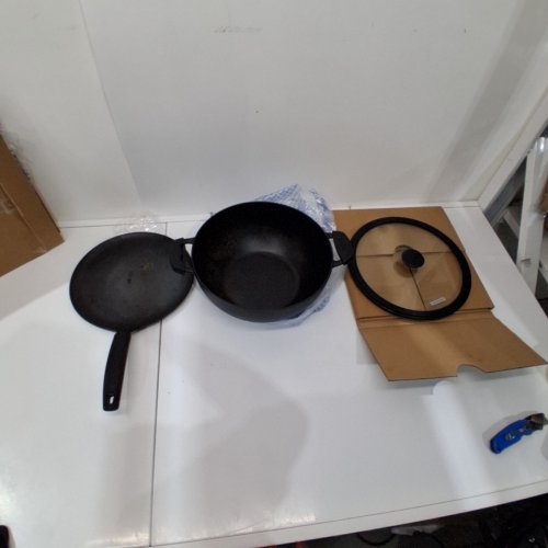 3PC TRAMONTINA PRE-SEASONED CAST IRON DEEP KADAI AND FLAT TAWA COOKWARE SET - 7QT / 11" - BLACK (MODEL: 1901865) image 2