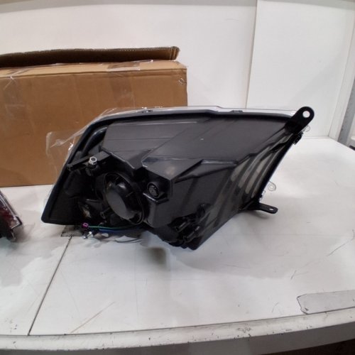 2PC HEADLIGHT REPLACEMENT ASSEMBLY FOR 2009-2018 DODGE RAM 1500/2500/3500 - LEFT AND RIGHT - BLACK HOUSING CLEAR CORNERS/LENS - (MODEL: DGPU09V2.00.H) image 6