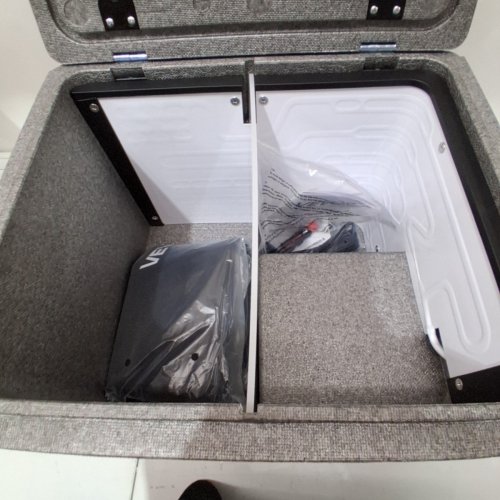 ULTRA-LIGHT PORTABLE ELECTRIC CAR REFRIGERATOR - 12V - 40L CAPACITY - GREY (MODEL: FE40) image 6