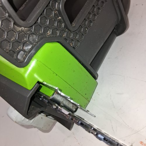 GREENWORKS CORDED CHAINSAW, 14" BLADE, 10.5A (GREEN) (MODEL: 20222) image 4