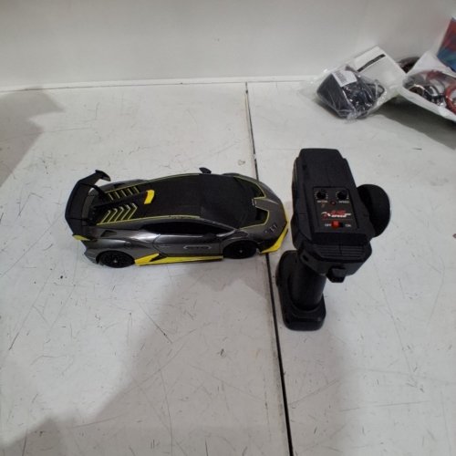 PENDY REMOTE CONTROL LAMBORGHINI HURACAN STO RC CAR - GREY / YELLOW (MODEL: PY-1804A) image 3