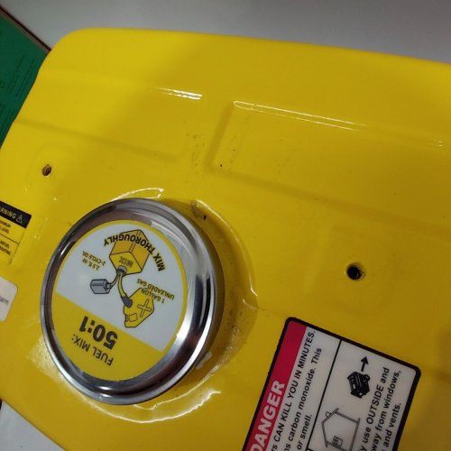 ACEUP ENERGY GAS PORTABLE 2-STROKE GENERATOR - 1200W PEAK / 1000W RUNNING / 120 V - YELLOW (MODEL: AG1200) image 4