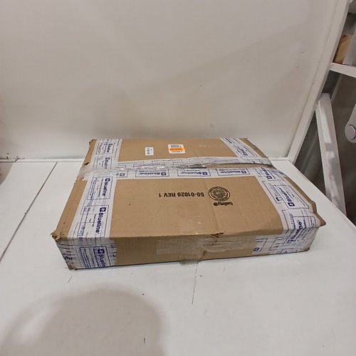 VEVOR NON-SLIP ADJUSTABLE HEIGHT SHOWER/BATH CHAIR - 350LB - WHITE/SILVER (MODEL: 402B) image 4