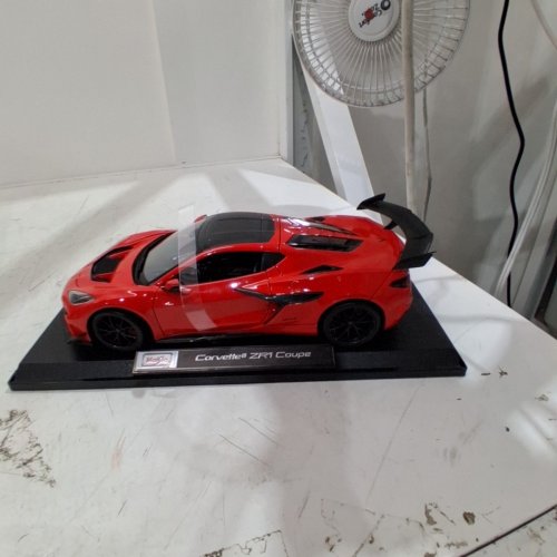 MAISTO SPECIAL EDITION CORVETTE ZR1 COUPE DIE-CAST MODEL CAR - RED image 2