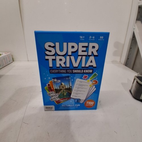 THE WORLD GAME SUPER TRIVIA WITH 1100 QUESTIONS - 2-6 PLAYERS/ 16+ - BLUE image 4