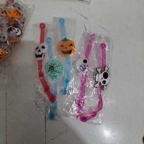 48PC HALLOWEEN NOVELTY JEWELRY - RING, NECKLACES. BRACELETS - MULTICOLOUR image 5