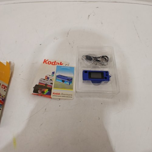 KODAK CHARMERA KEYCHAIN DIGITAL RETRO CAMERA - 3" - 1.6MP - BLUE (MODEL: RK0601) image 3