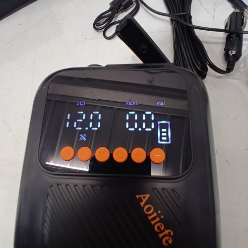 PORTABLE ELECTRIC AIR PUMP - 20PSI / 12V - BLACK (MODEL: DM71J2) image 2