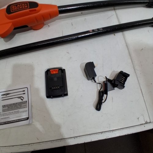 BLACK + DECKER 20V LITHIUM ION POLE PRUNING SAW *TOOL ONLY* (MODEL: LPP120) image 3