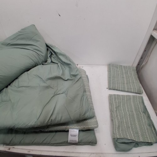 3PC BETTER HOMES & GARDENS COMFORTER SET - DOUBLE/QUEEN - SAGE GREEN image 5