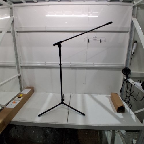 AMAZON BASICS HEIGHT-ADJUSTABLE TRIPOD BOOM MICROPHONE STAND - 3.3FT - 5.6FT WITH CLOTHESPIN MIC CLIP image 2