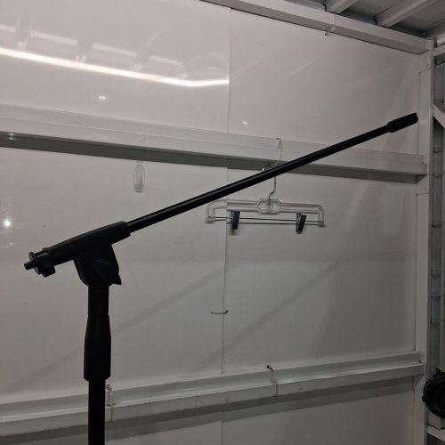 AMAZON BASICS HEIGHT-ADJUSTABLE TRIPOD BOOM MICROPHONE STAND - 3.3FT - 5.6FT WITH CLOTHESPIN MIC CLIP image 4