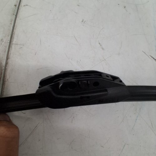 RAIN-X LATITUDE WINDSHIELD WIPER BLADE - 28" - FITS MULTIPLE MAKES & MODELS - BLACK image 4