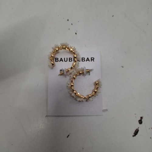 1PR WOMENS BAUBLEBAR FLORAL HOOP EARRINGS -30 MM- GOLD-TONE AND WHITE image 5