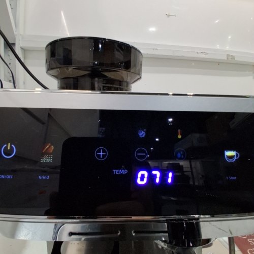 AMZCHEF 20 BAR ESPRESS MACHINE WITH BUILT-IN GRINDER, MILK FROTHER AND TOUCHSCRREN DISPLAY - SILVER/BLACK (MODEL: CM1626) image 2