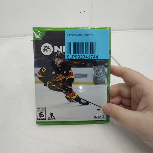 XBOX SERIES X NHL 25 VIDEO GAME image 2