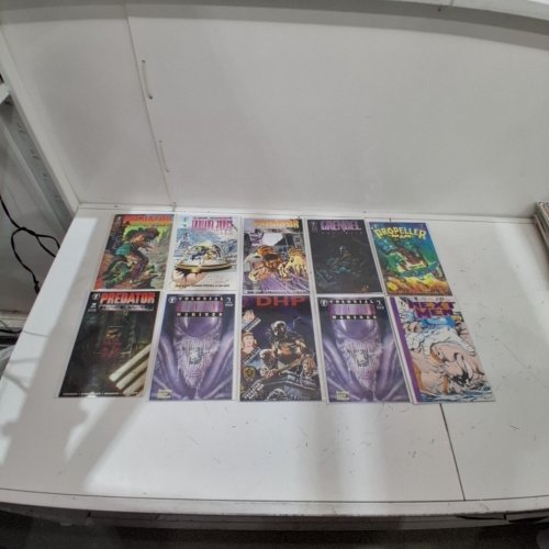 10 ASSORTED DARK HORSE COMIC BOOKS - VARIOUS AUTHORS image 2