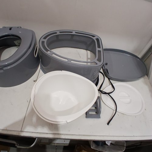 PORTABLE CAMPING TOILET WITH REMOVABLE PAPER HOLDER - 5L CAPACITY - GREY (MODEL: QJK) image 4
