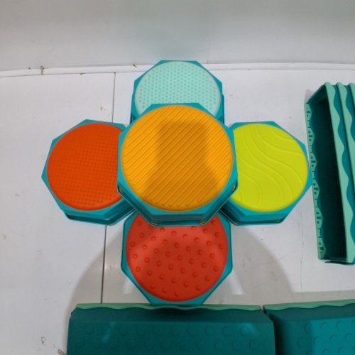 13PC B. BATTAT TOYS BALANCE BEAM STEPPING STONES ACTIVE PLAY SET FOR TODDLERS AND KIDS - BALANCE AND BUILD SET - BLUE/MULTICOLOUR (MODEL:BX2482C1Z) image 2