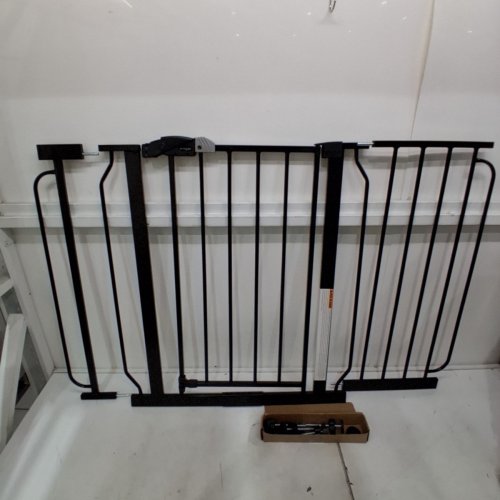 REGALO EASY STEP EXTRA WIDE SAFETY GATE - 29 - 49" X 30" - BLACK (MODEL: 1164 EB DS) image 2