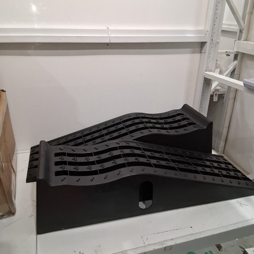 2PK MAXXHAUL LIFT CAR RAMPS - 6500LBS COMBINED CAPACITY - 6" LIFT - BLACK (MODEL: 50515) image 2