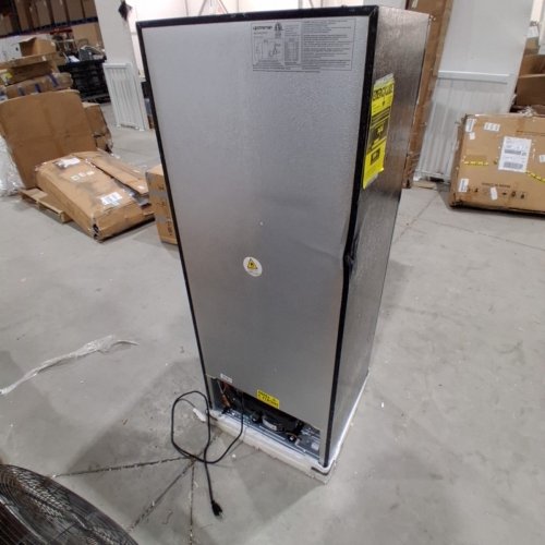 UPSTREMAN 2 DOOR TOP MOUNT REFRIGERATOR AND FREEZER - 7.7 CU. FT - BLACK (MODEL: BD75) image 10