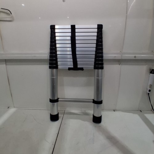 ALUMINIUM LIGHTWEIGHT MULTIPURPOSE COLLAPSIBLE TELESCOPING LADDER - 12.5FT - SILVER/BLACK (MODEL:MF-TLA380) image 4