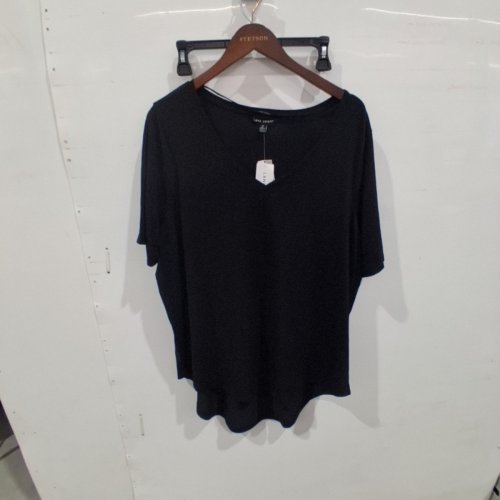 WOMEN'S LANE BRYANT PLUS SIZE PERFECT HEM V-NECK TEE - 2X - BLACK (STYLE: ALICA LB0005) image 2