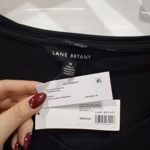 WOMEN'S LANE BRYANT PLUS SIZE PERFECT HEM V-NECK TEE - 2X - BLACK (STYLE: ALICA LB0005) image 3