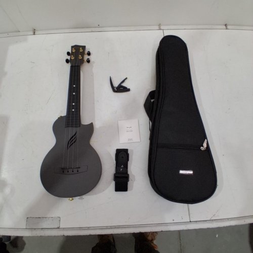 ENYA NOVA U UKULELE CARBON FIBER MINI GUITAR - 22" - BLACK (MODEL: NOVA U-BK) image 3