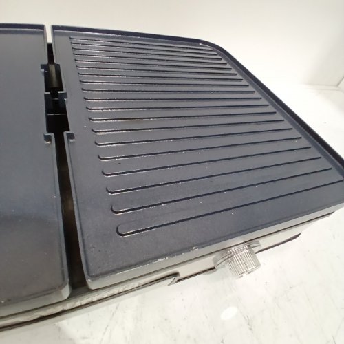 GOURMIA 3-IN-1 ELECTRIC GRILL / GRIDDLE WITH REMOVABLE NONSTICK REVERSIBLE CERAMIC PLATES - ADJUSTABLE 250-400°F DUAL COOKING ZONES - BLACK / BLUE (MODEL: GEG1430) image 4