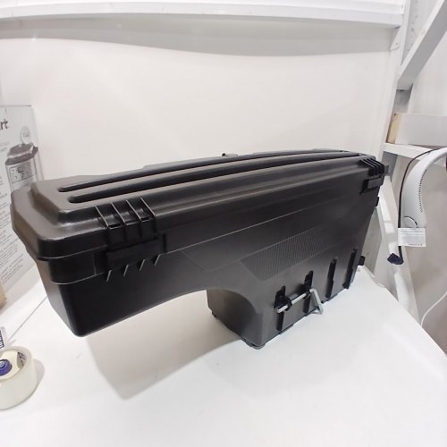VEVOR TRUCK BED STORAGE TOOL BOX WITH LOCKABLE LID - 20L - COMPATIBLE WITH TOYOTA TUNDRA 2007-2021 - BLACK (MODEL: ZP20220406E01) image 2