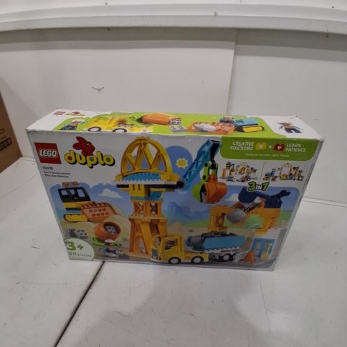 84PC LEGO DUPLO 3-IN-1 CONSTRUCTION SITE AND VEHICLES BUILDING SET (MODEL: 10476) image 4