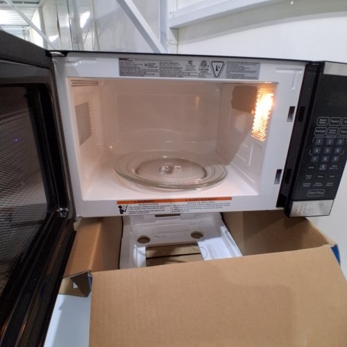 DANBY DESIGNER COUNTERTOP/UNDER CABINET DIGITAL MICROWAVE OVEN - 0.7CU.FT - STAINLESS STEEL/BLACK - (MODEL: DDMW007501G1) image 2