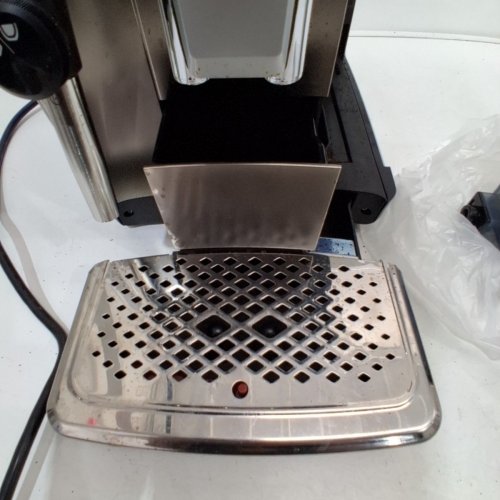 PHILIPS 3300 SERIES FULLY AUTOMATIC ESPRESSO MACHINE WITH INTUITIVE TOUCH DISPLAY & CLASSIC MILK FROTHER - BLACK/CHROME - (MODEL: EP3326/90) image 5