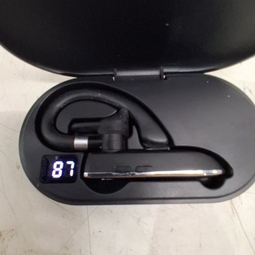 OBBUG WIRELESS BLUETOOTH SINGLE-EAR HEADSET HANDS-FREE EARPHONE WITH CHARGING CASE - BLACK - (MODEL:YYK-530) image 4