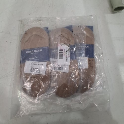 3PK (2) WOMAN'S COLE HAAN NEW YORK LINER SOCKS - NUDE image 2
