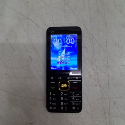 MAXFONE CELLPHONE WITH 4 SIM CARD SLOTS - 2.8" DISPLAY - 2000 MAH - BLACK (MODEL: V6) image 2
